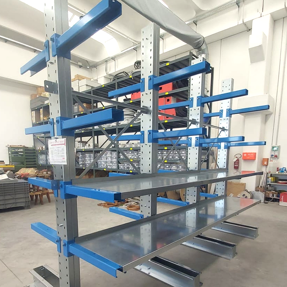 scaffalatura cantilver